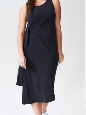 Universal Standard Kathrine Wrap Dress - Black Sleeveless Asymmetric Midi